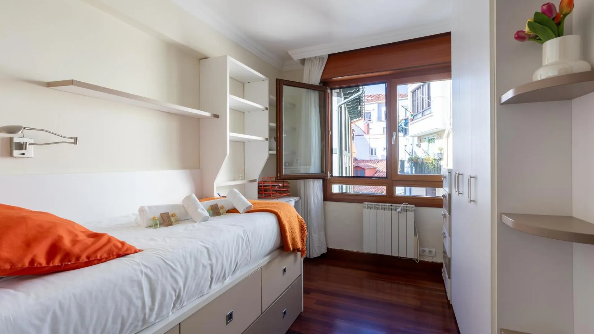 Apartment Lameragane, En El Centro Historico Junto Al Parque Bermeo