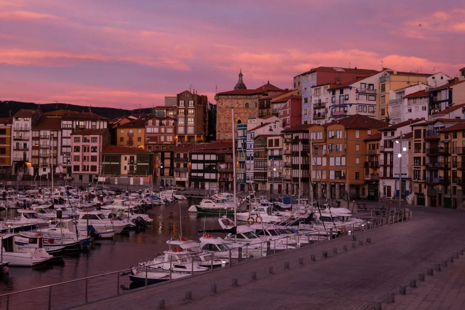 Apartment Lameragane, En El Centro Historico Junto Al Parque Bermeo Spain